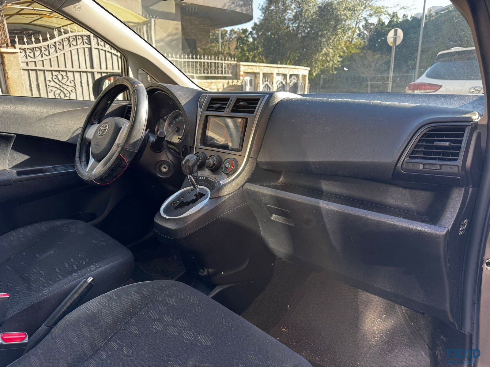 2015' Toyota Verso S יאריס ורסו photo #5