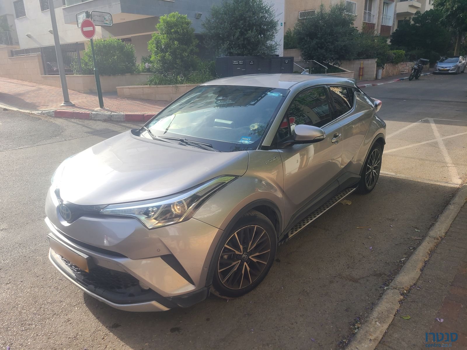 2019' Toyota C-HR טויוטה photo #1