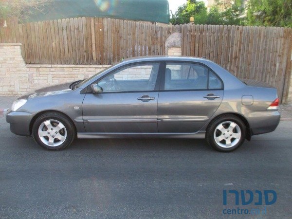 2007' Mitsubishi Lancer photo #3