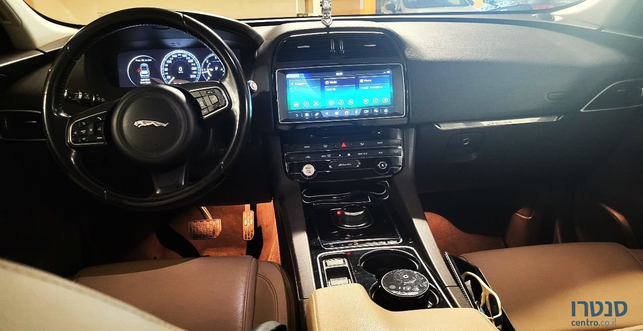 2017' Jaguar F-Pace יגואר photo #5