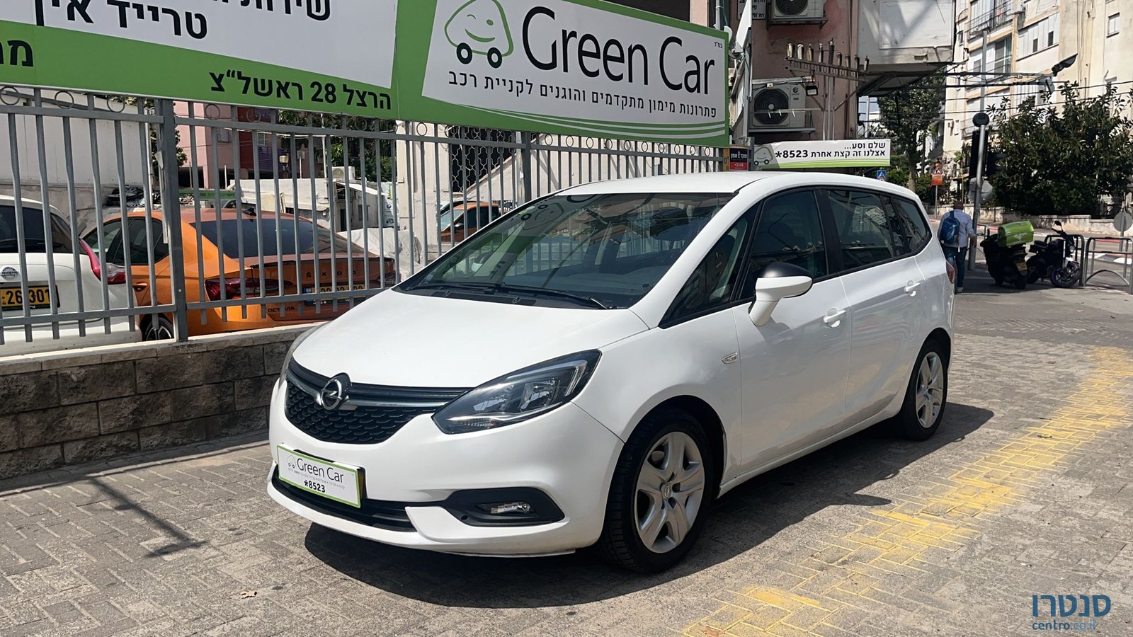 2018' Opel Zafira photo #3