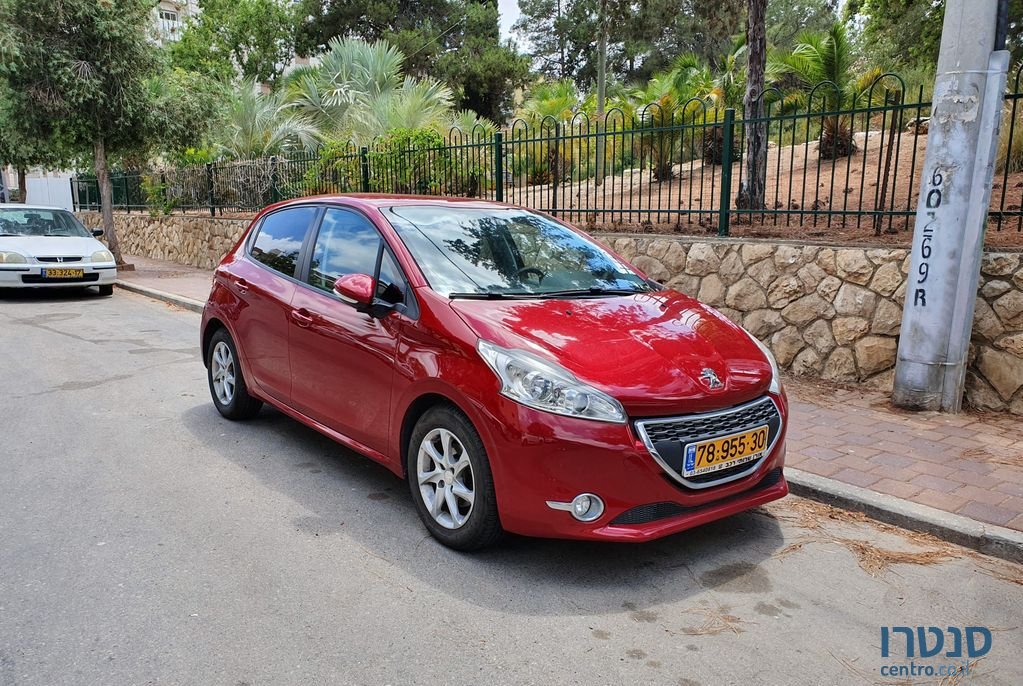 2014' Peugeot 208 פיג'ו photo #1