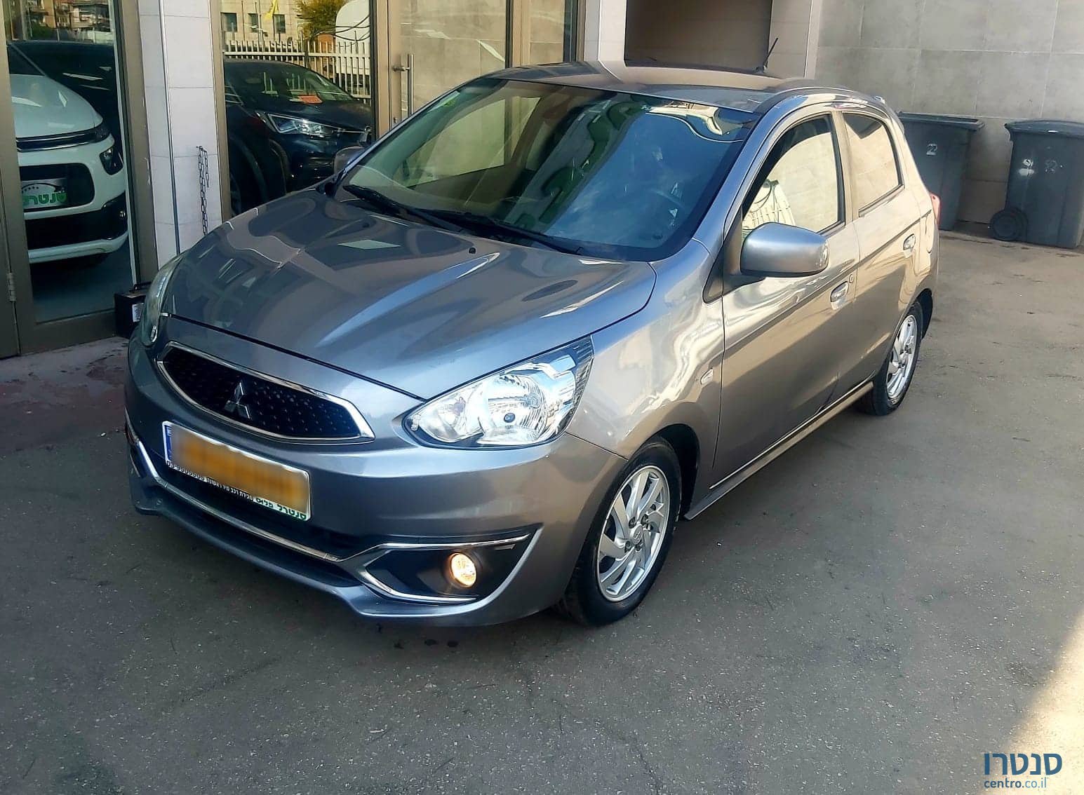 2018' Mitsubishi Space Star photo #1