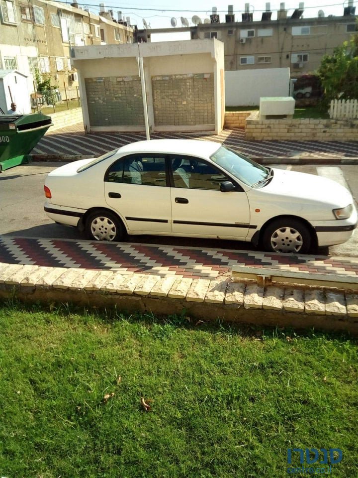1997' Toyota Carina photo #2