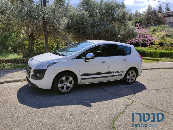 2012' Peugeot 308 photo #1