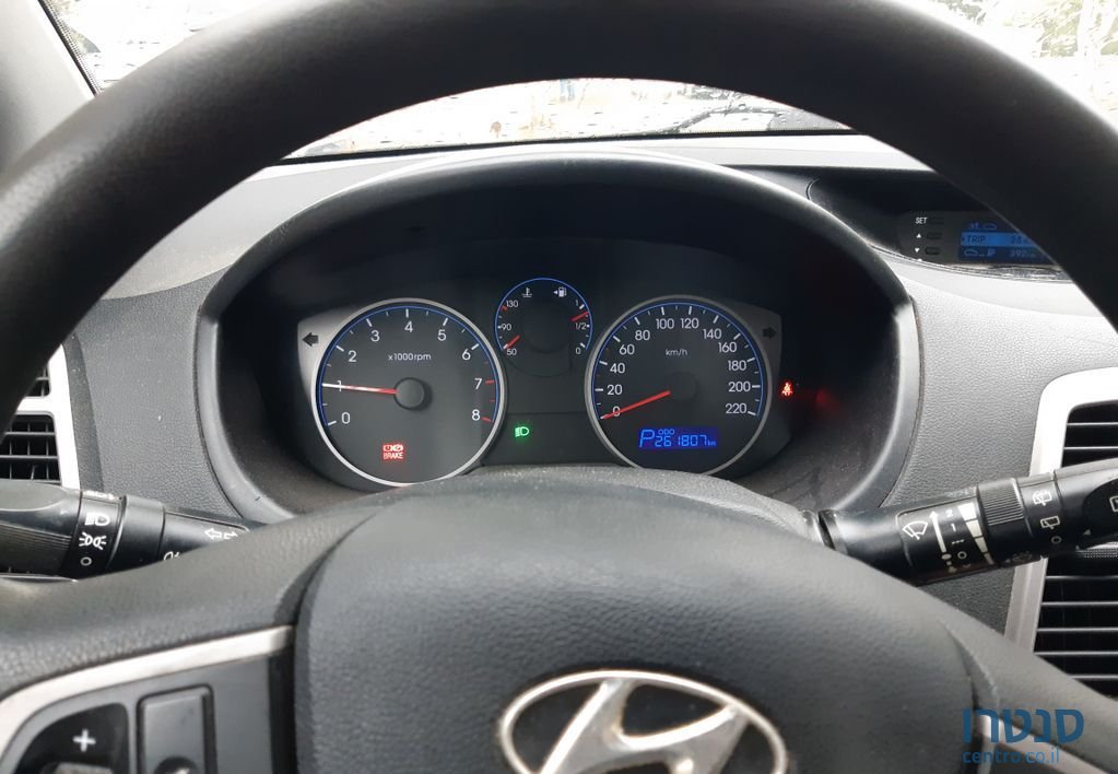 2012' Hyundai i20 יונדאי photo #3