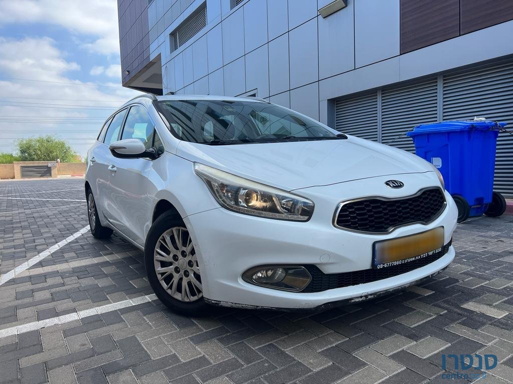 2015' Kia Ceed photo #2
