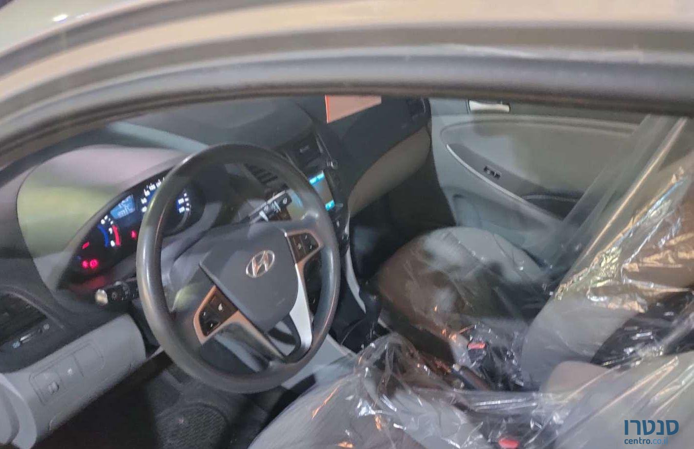 2016' Hyundai i25 יונדאי photo #3