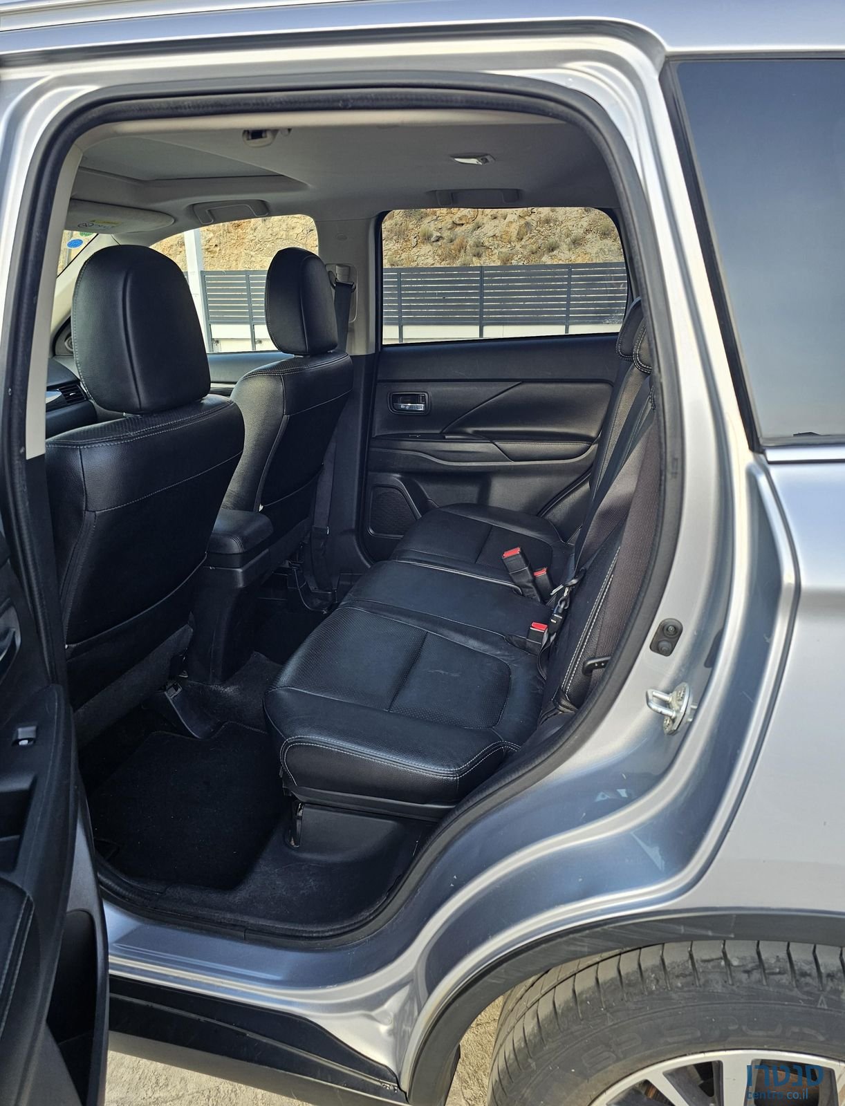 2017' Mitsubishi Outlander מיצובישי אאוטלנדר photo #2