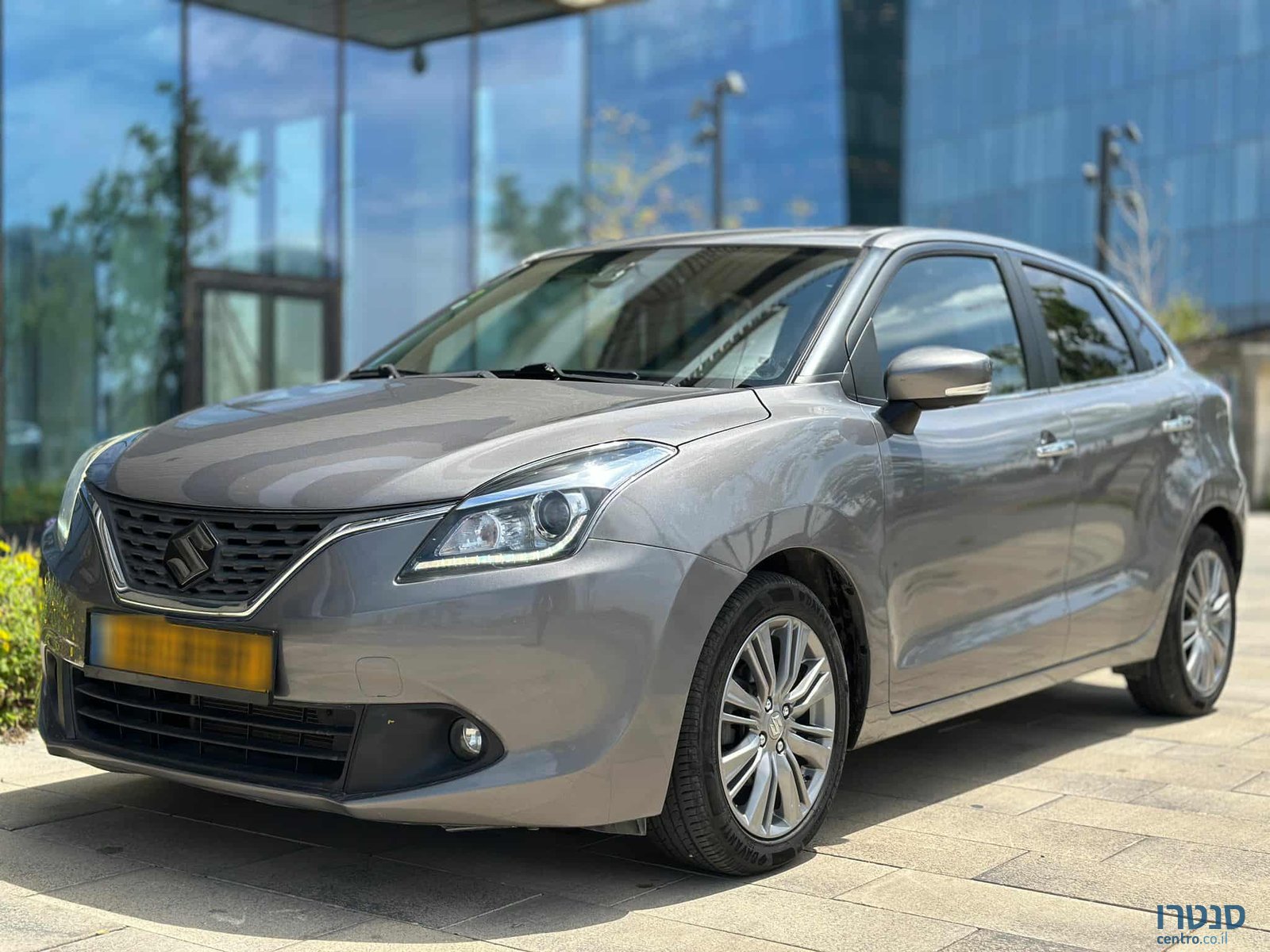 2019' Suzuki Baleno photo #2