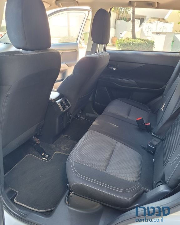 2018' Mitsubishi Outlander מיצובישי אאוטלנדר photo #6