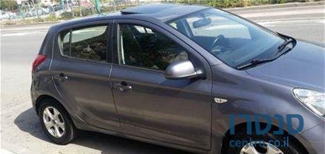 2009' Hyundai i20 החדשה פרימיום photo #1