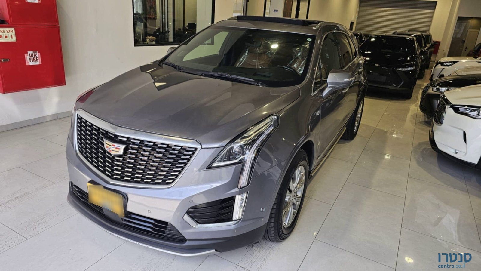 2020' Cadillac XT5 photo #2