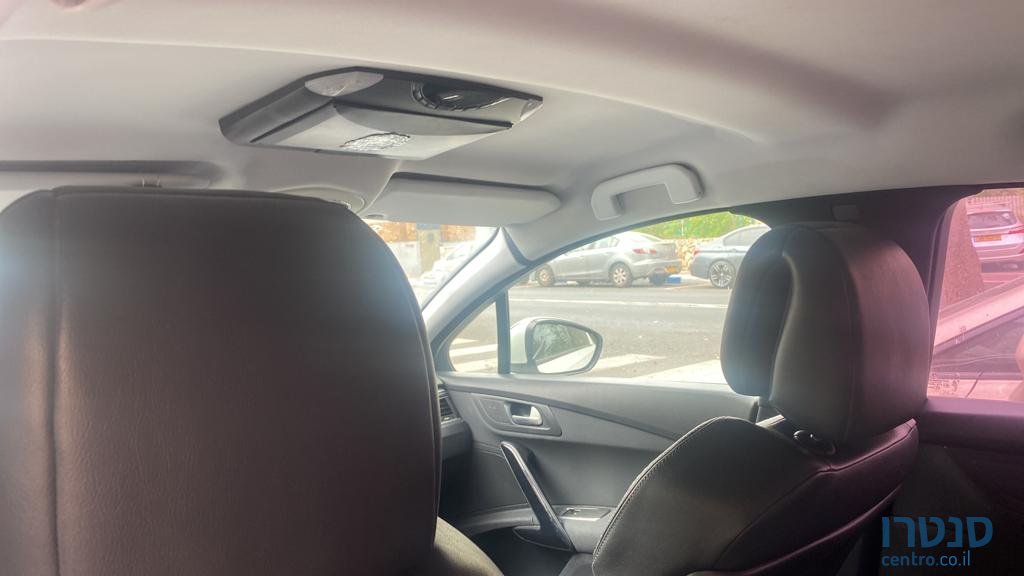 2012' Peugeot 508 photo #5