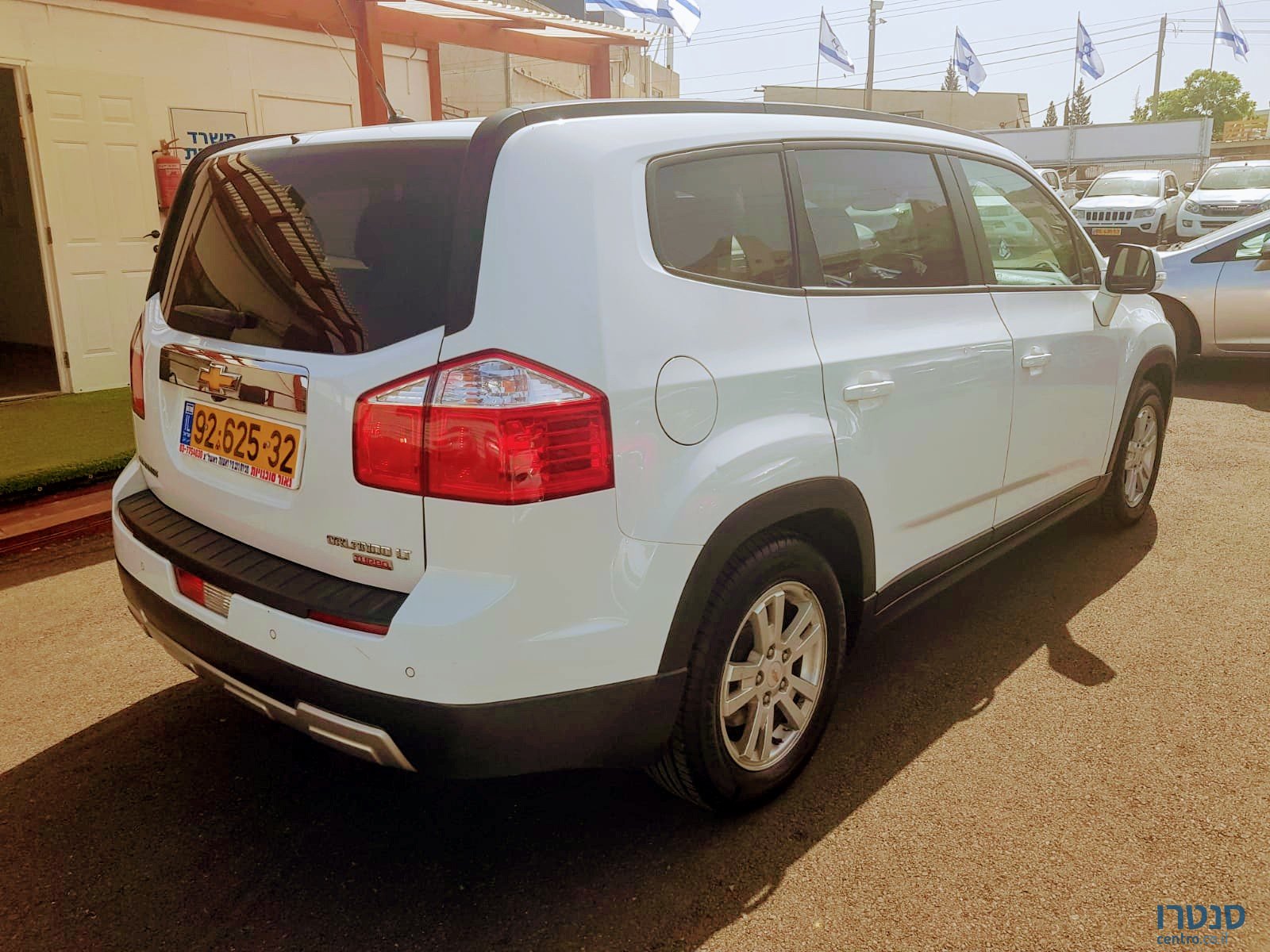 2015' Chevrolet Orlando photo #3