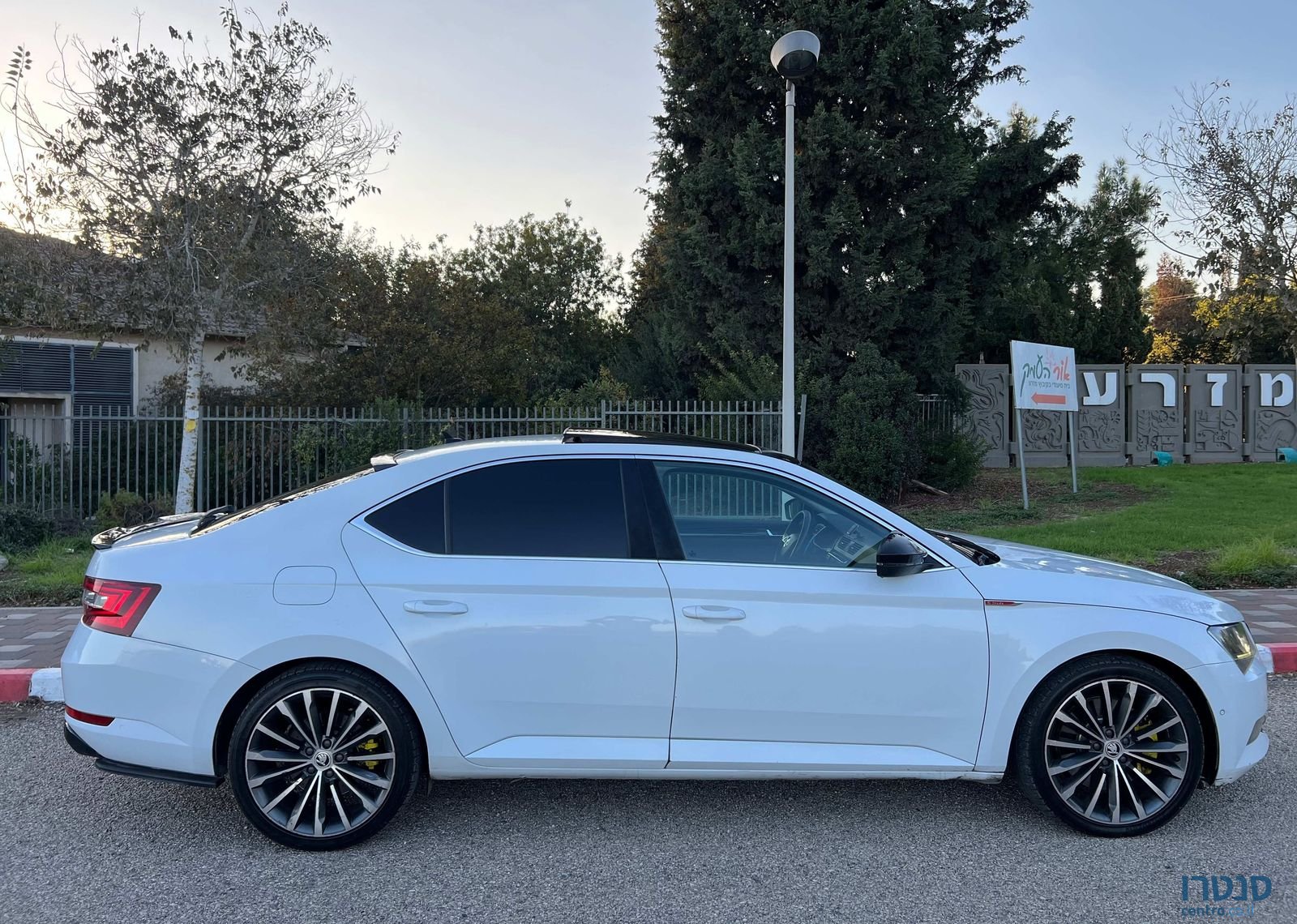 2017' Skoda Superb סקודה סופרב photo #4