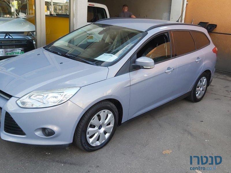 2014' Ford Focus photo #1