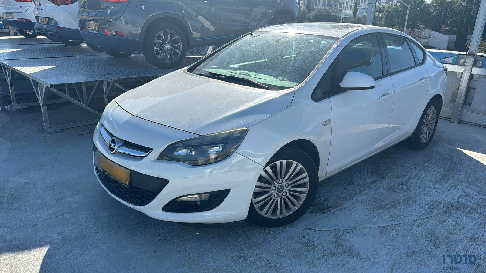 2015' Opel Astra photo #1