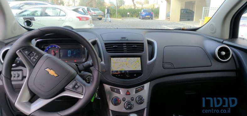 2016' Chevrolet Tracker photo #2