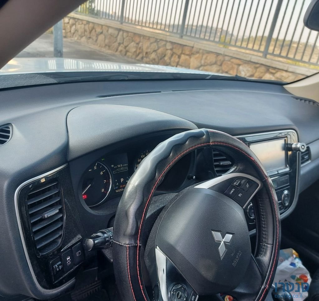 2015' Mitsubishi Outlander מיצובישי אאוטלנדר photo #5