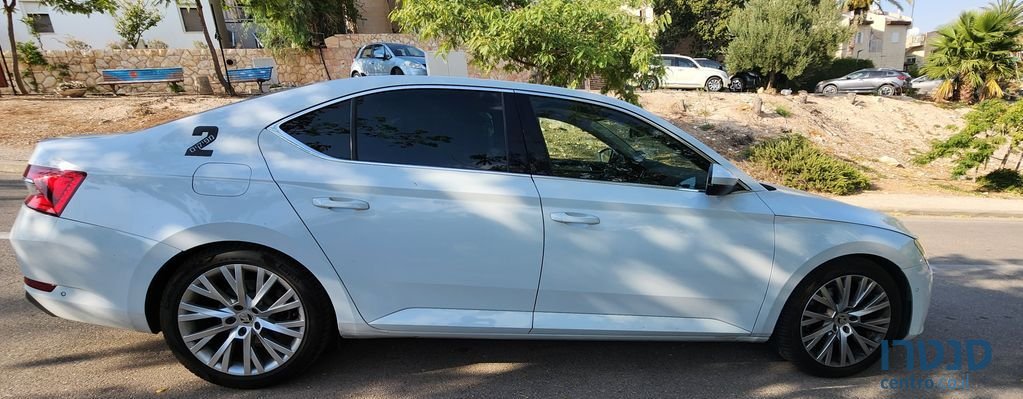 2019' Skoda Superb סקודה סופרב photo #3