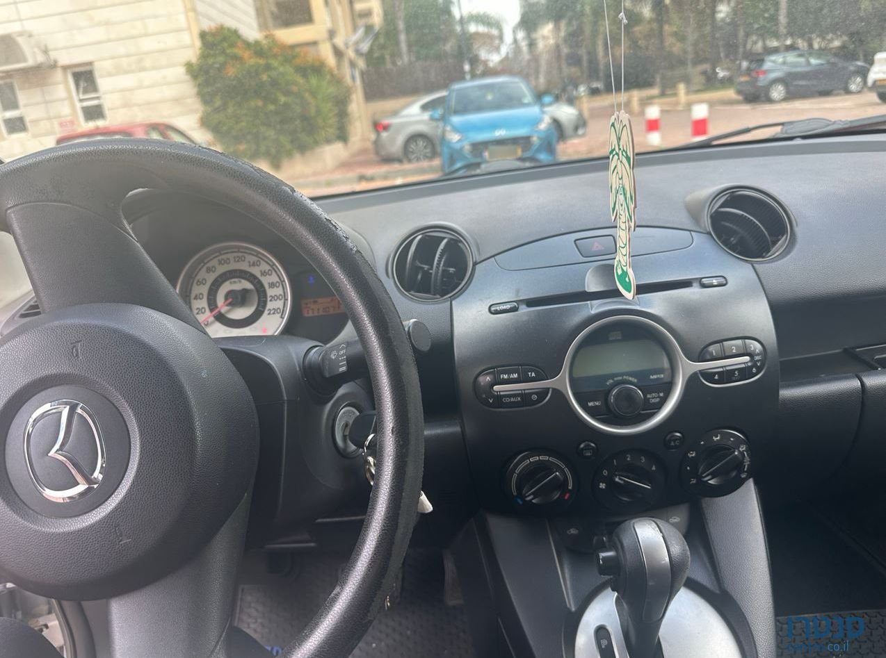 2010' Mazda 2 מאזדה photo #1
