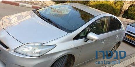 2011' Toyota Prius טויוטה פריוס photo #1
