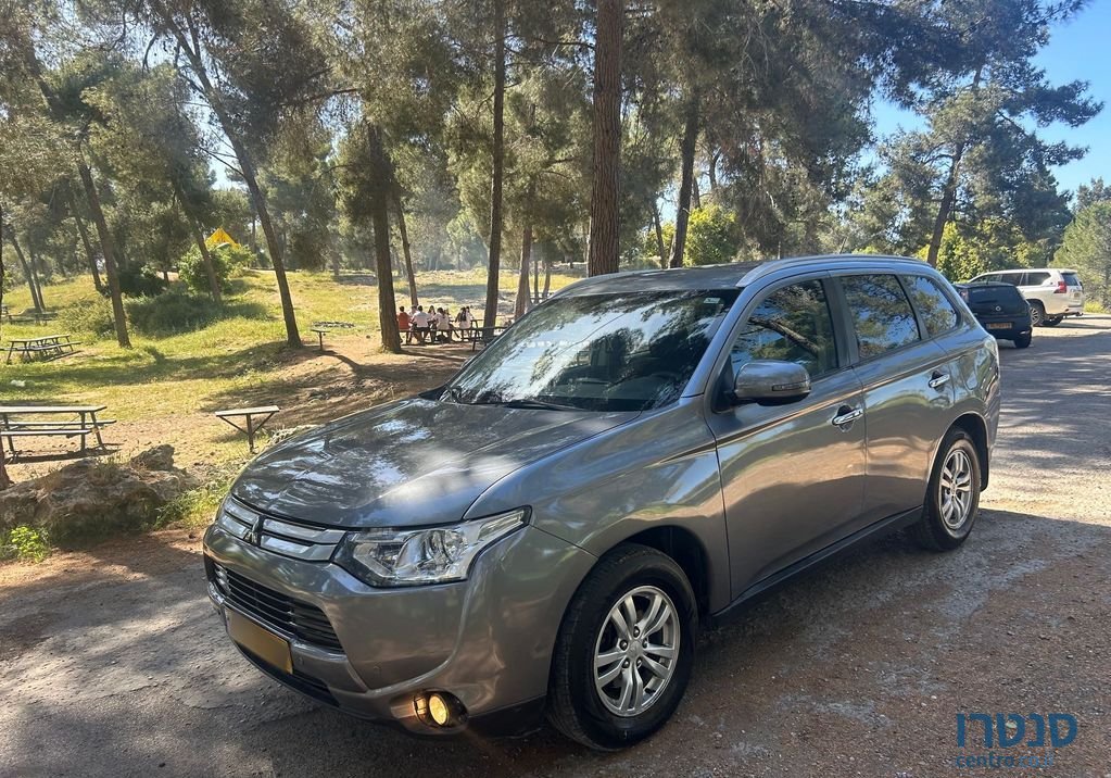 2014' Mitsubishi Outlander מיצובישי אאוטלנדר photo #2