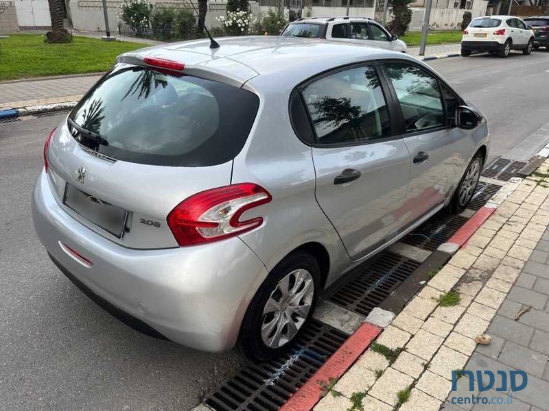 2013' Peugeot 208 פיג'ו photo #4