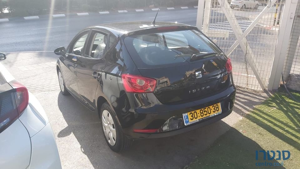 2016' SEAT Ibiza photo #2