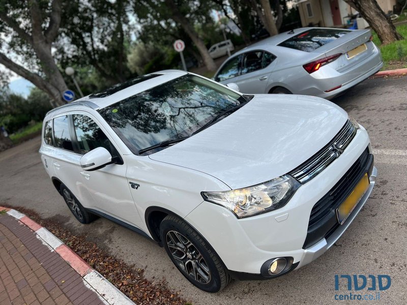 2016' Mitsubishi Outlander מיצובישי אאוטלנדר photo #4