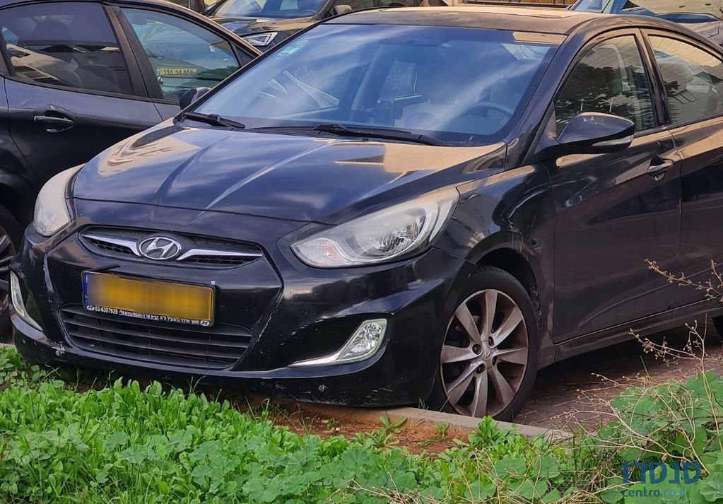 2014' Hyundai i25 יונדאי photo #1