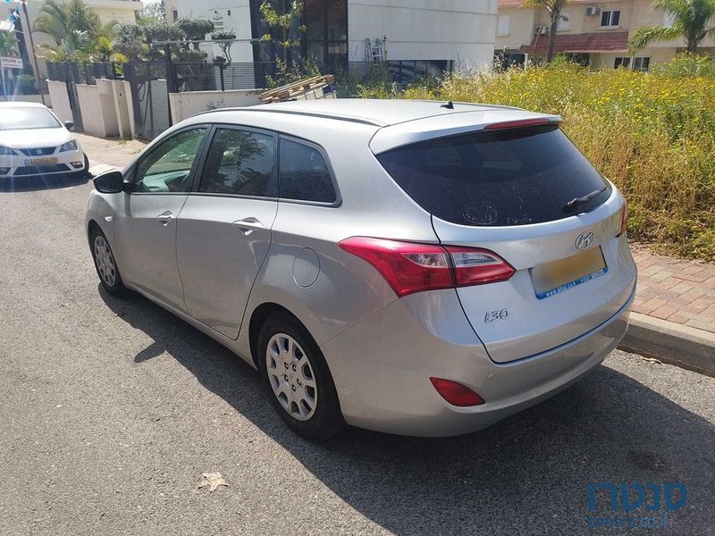 2013' Hyundai i30 יונדאי photo #3