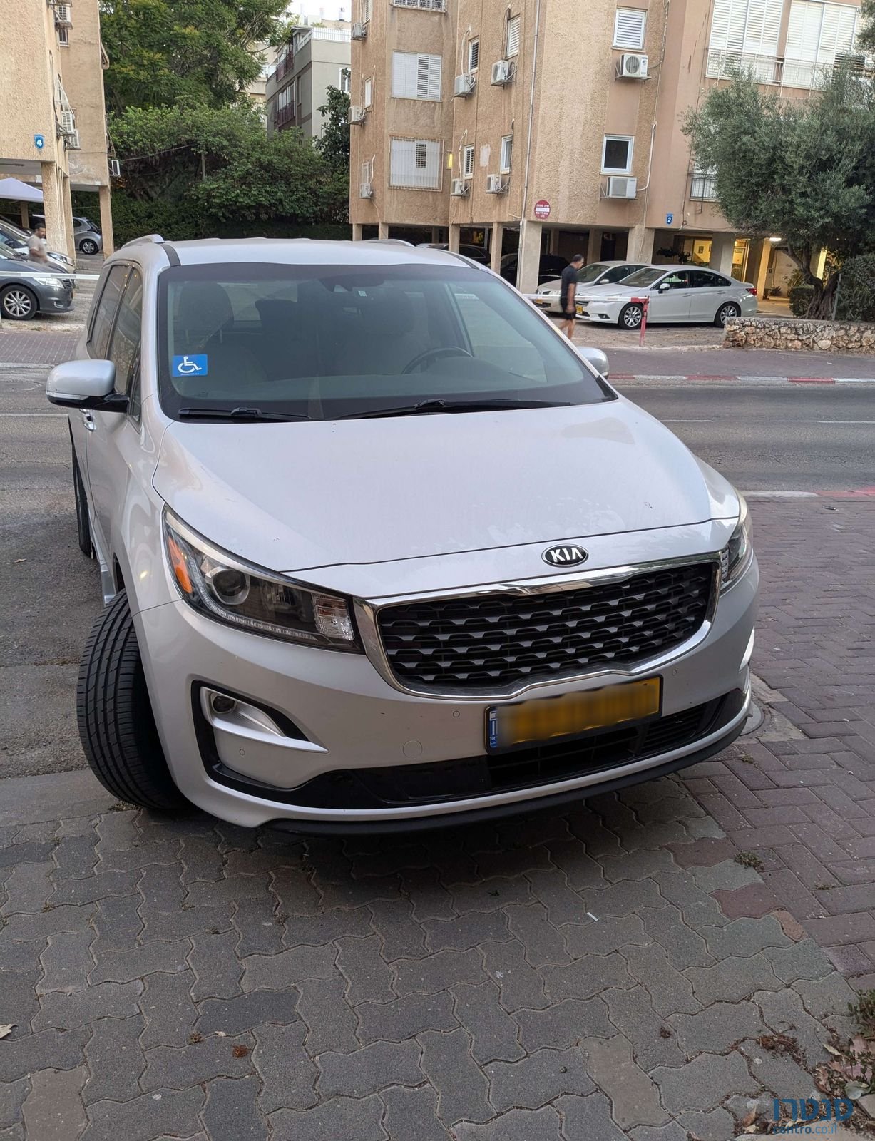 2018' Kia Carnival קיה קרניבל photo #2