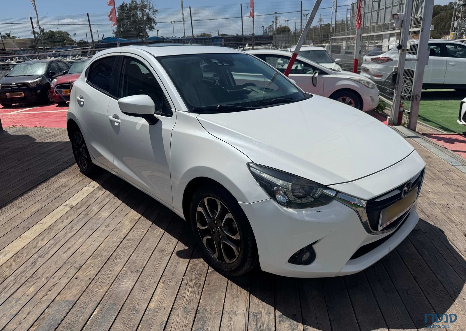 2016' Mazda 2 מאזדה photo #4
