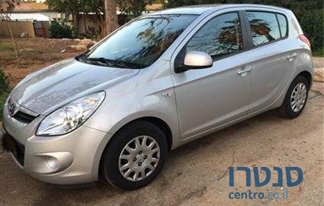 2012' Hyundai i20 יונדאי photo #3