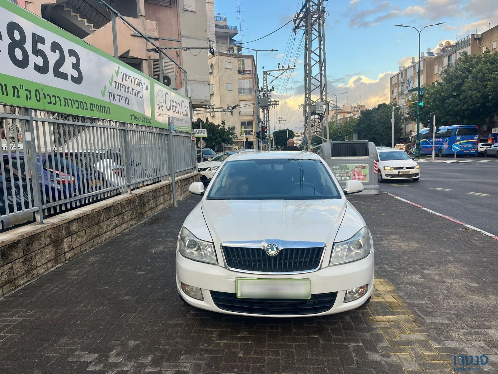 2013' Skoda Octavia photo #3