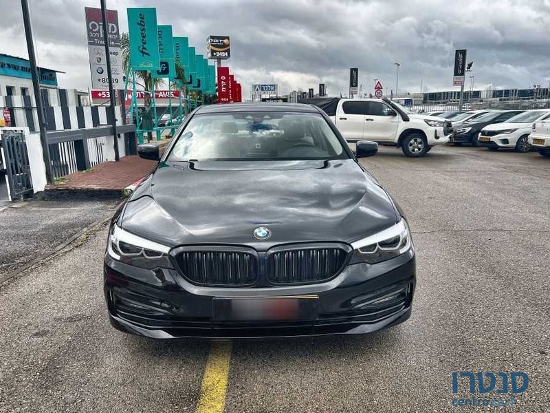 2018' BMW 5 Series ב.מ.וו סדרה 5 photo #2