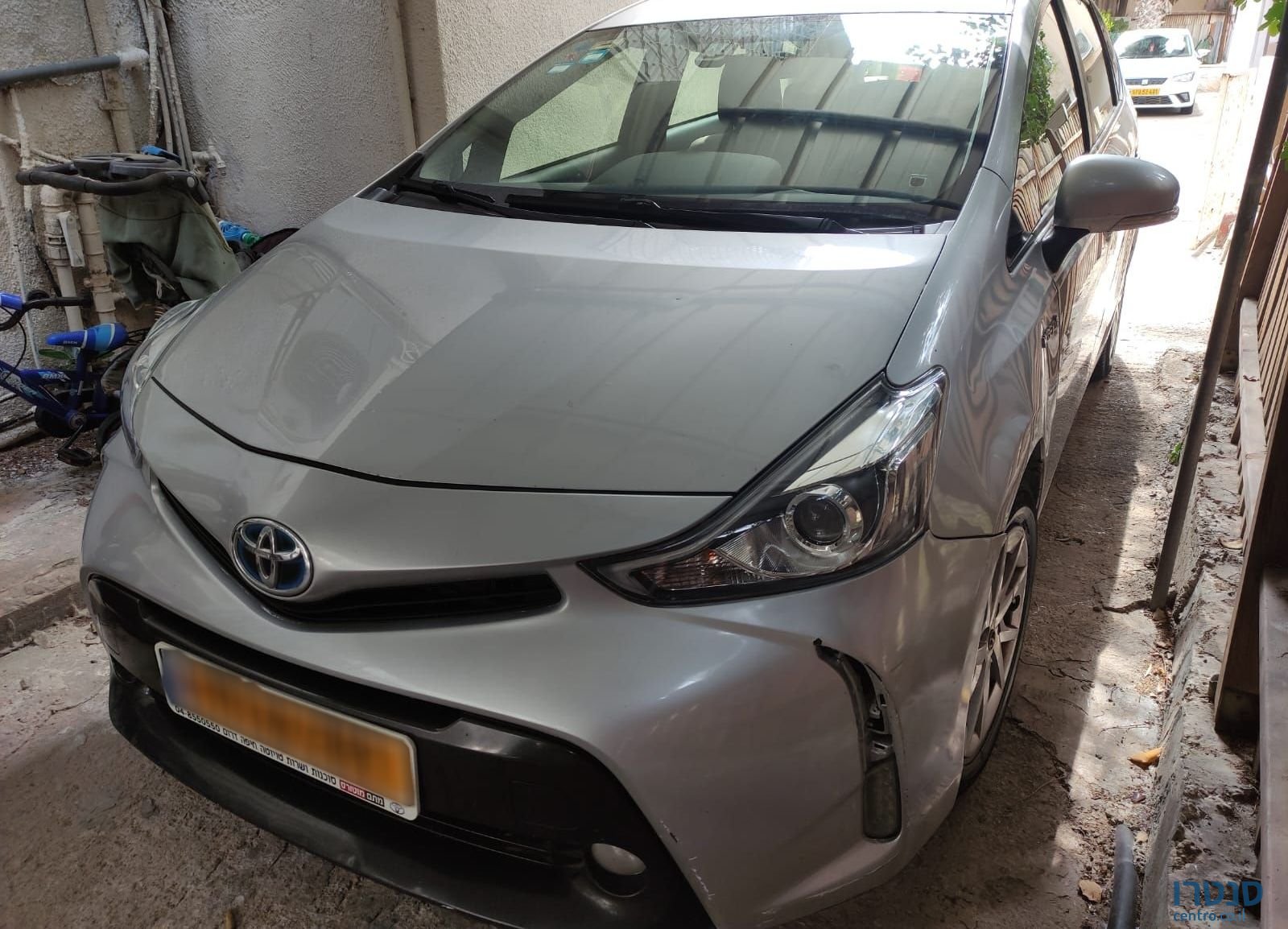 2017' Toyota Prius Plus טויוטה פריוס פלוס photo #1