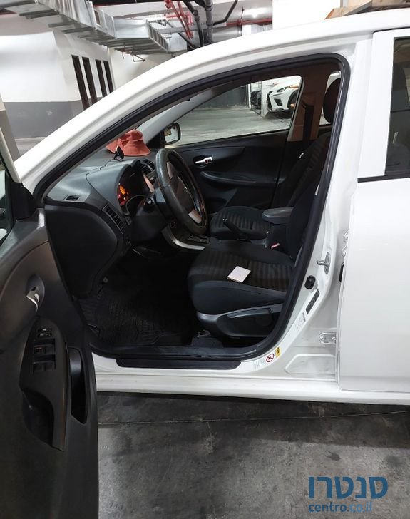 2011' Toyota Corolla טויוטה קורולה photo #4