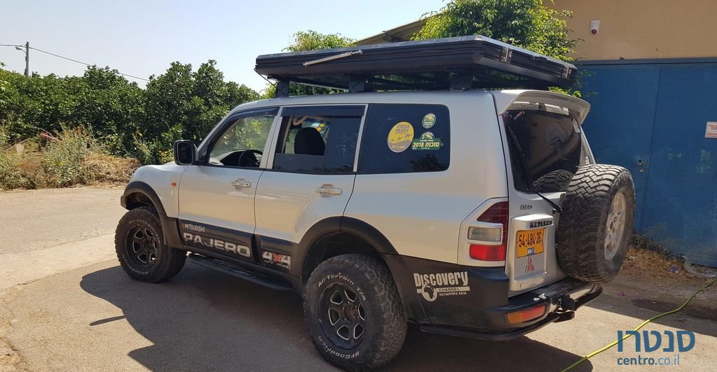 2002' Mitsubishi Pajero מיצובישי פג'רו photo #2