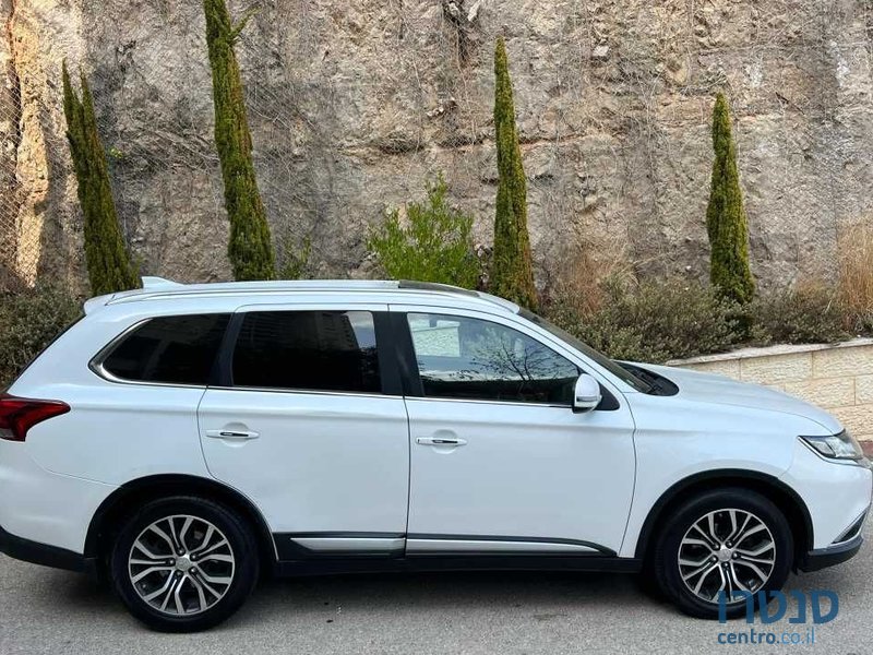 2017' Mitsubishi Outlander מיצובישי אאוטלנדר photo #2