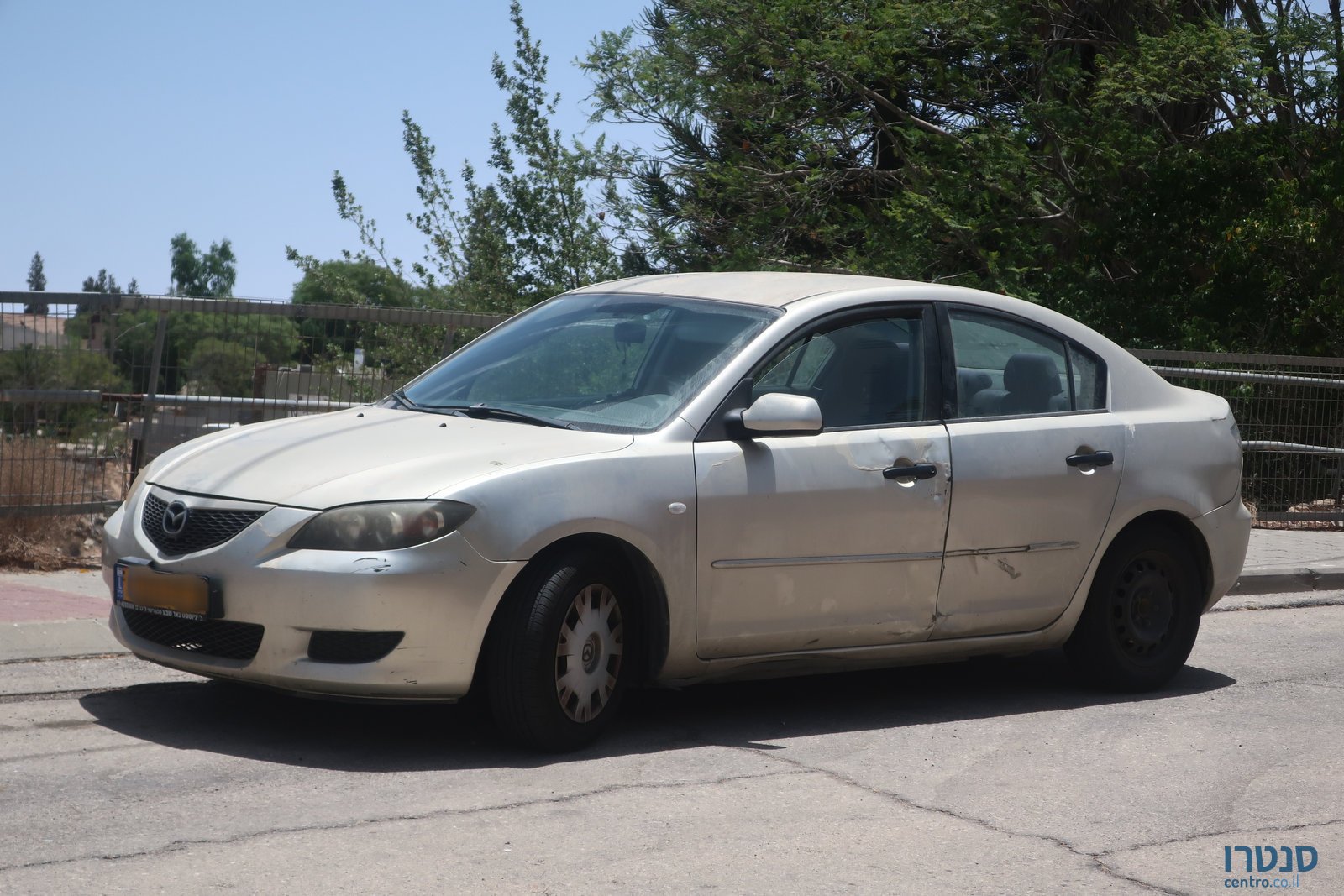 2005' Mazda 3 photo #3
