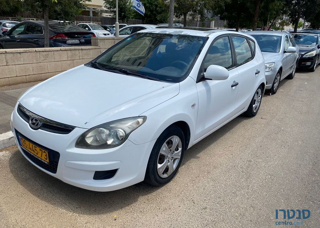 2010' Hyundai i30 יונדאי photo #2