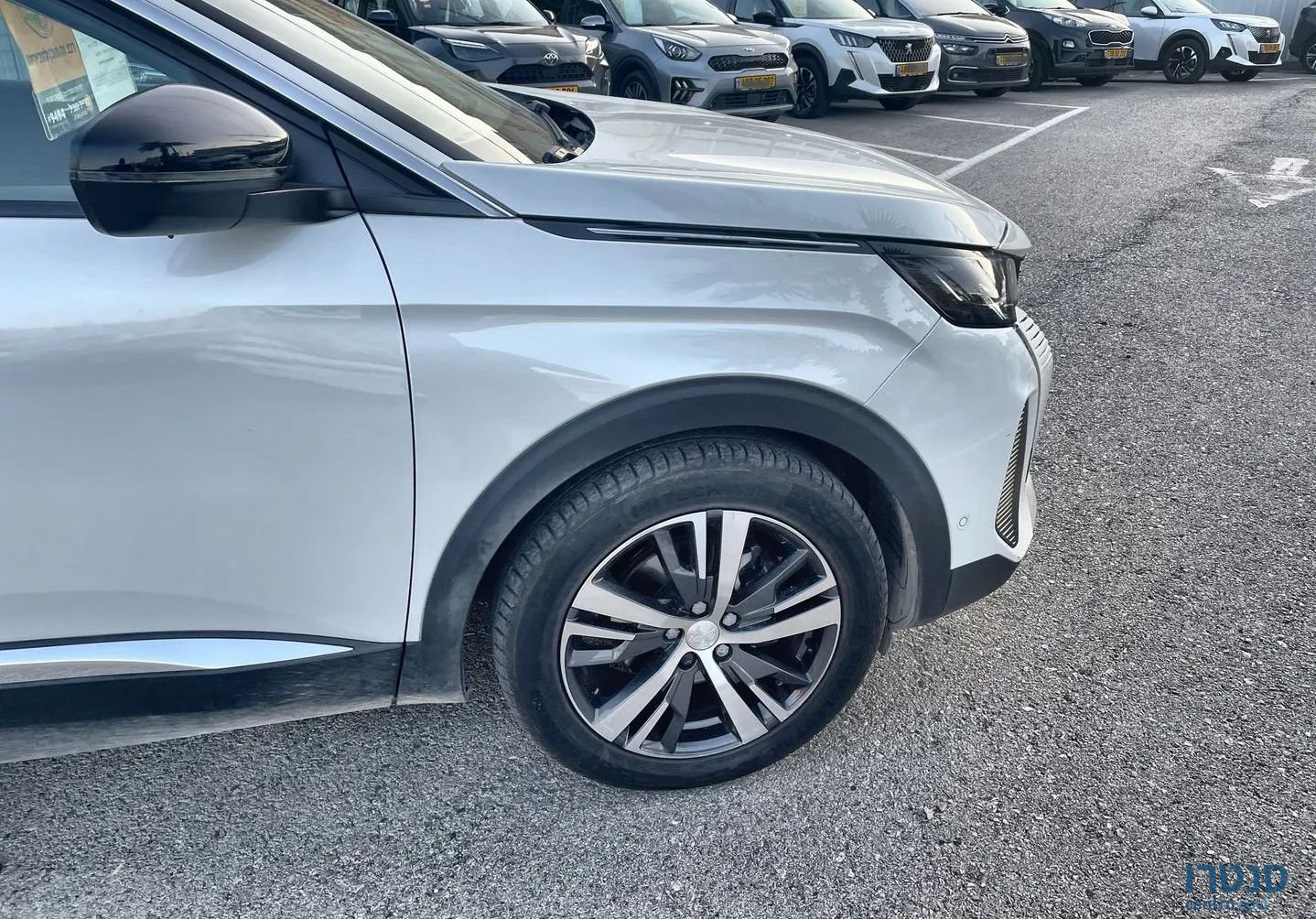 2023' Peugeot 3008 פיג'ו photo #4