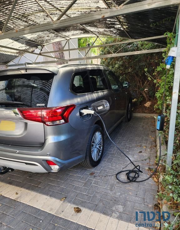 2020' Mitsubishi Outlander מיצובישי אאוטלנדר photo #1