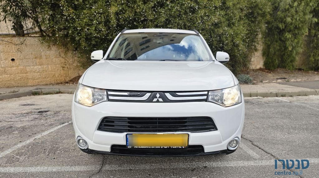 2013' Mitsubishi Outlander מיצובישי אאוטלנדר photo #2