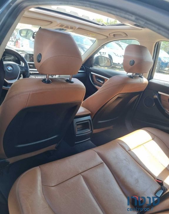 2017' BMW 3 Series ב.מ.וו סדרה 3 photo #5