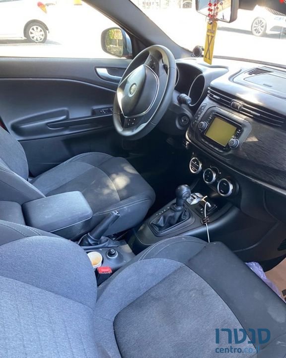 2019' Alfa Romeo Giulietta אלפא רומיאו ג'ולייטה photo #6