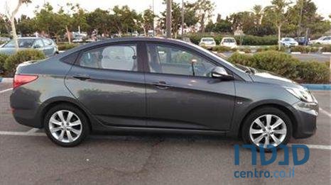 2013' Hyundai i25 יונדאי photo #2